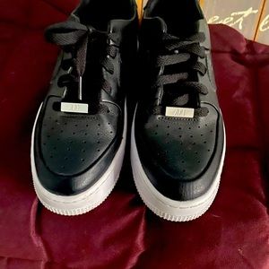 Size 7 nike air force 1